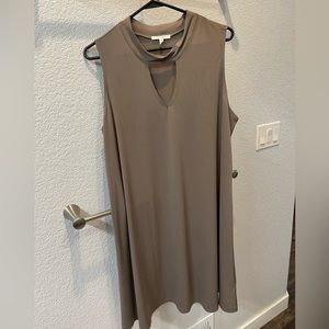 Super cute plumb knee length dress